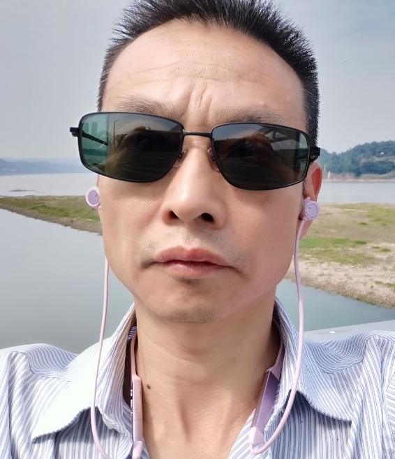 猪哥哥的第二张照片--宜宾闪婚服务中心