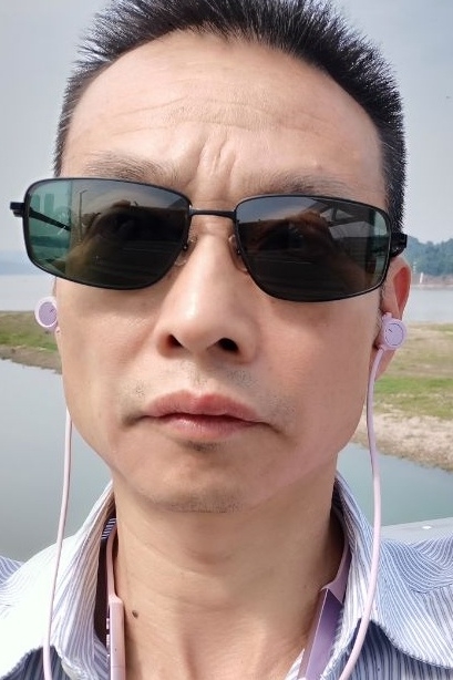 猪哥哥的第三张照片--宜宾闪婚服务中心
